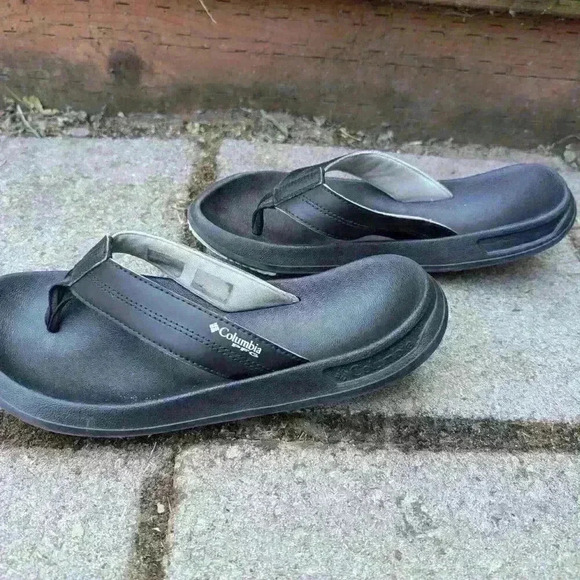 Columbia black thongs size 7 - Picture 2 of 4